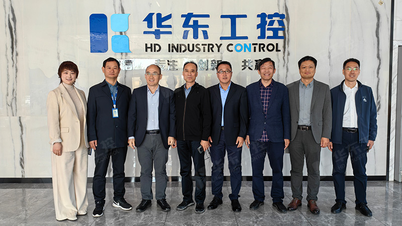 西門(mén)子數(shù)字化工業(yè)集團(tuán)華中大區(qū)總經(jīng)理王飆一行蒞臨華東工控深入交流