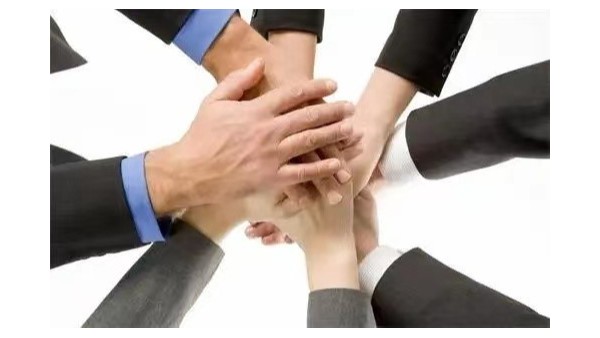 售前與銷售員協(xié)同交流會在線上舉行